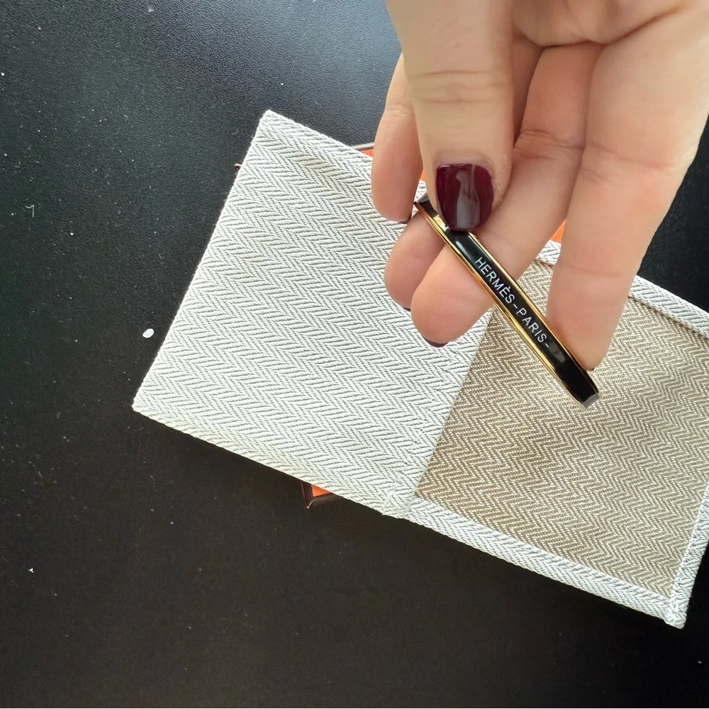 Hermes Black and Uni Gold and Black Bangle - Picture 5 of 8